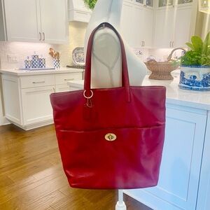 LIKE NEW Coach XL Turn lock Legacy Tote❤️ Red❤️ leather